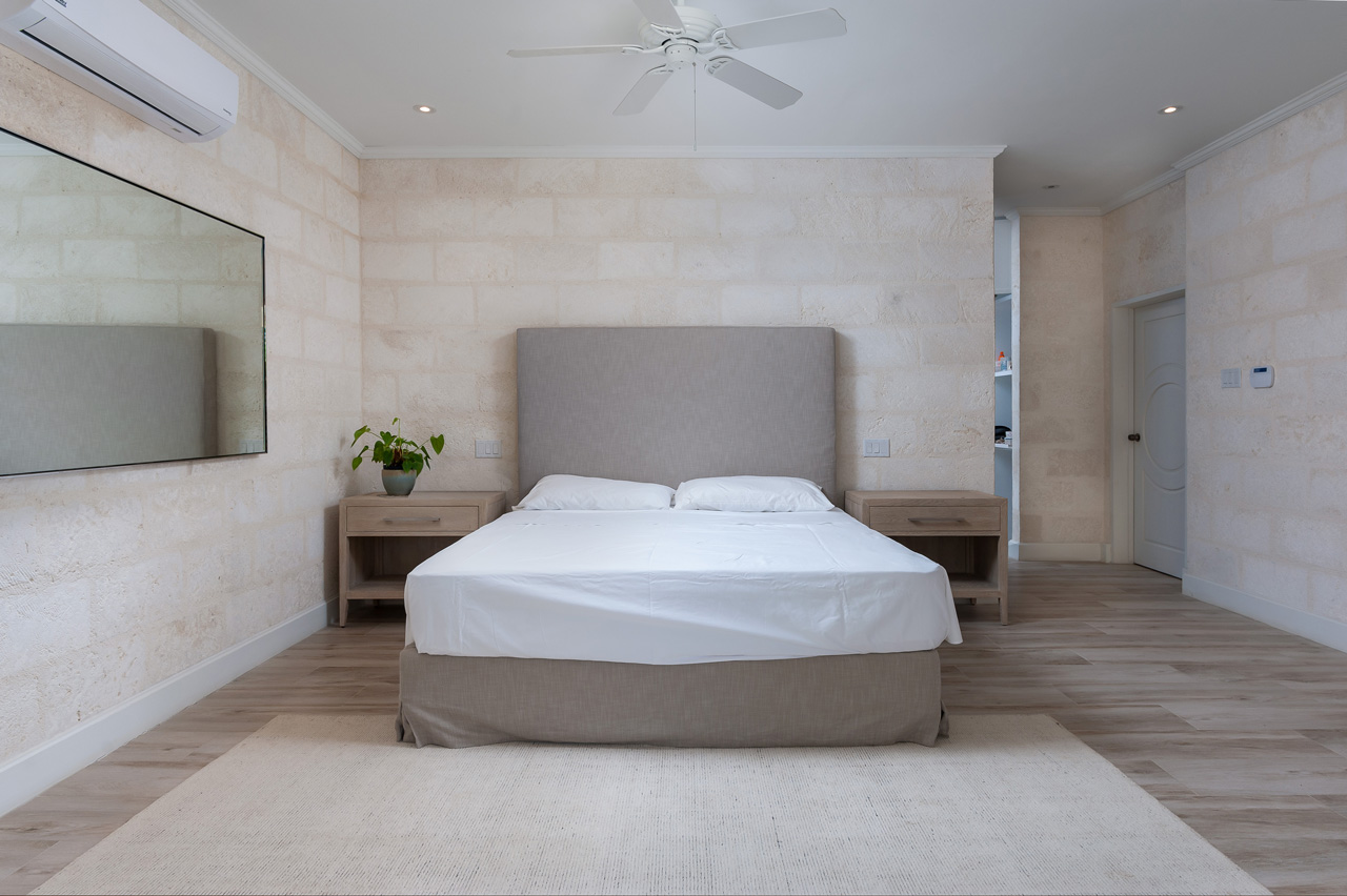 sandy lane barbados sundial plantation holetown pool beach sea neptune kitchen address prestige golf green monkey par 9 tiger woods charitable trust onyx real estate property investment luxury