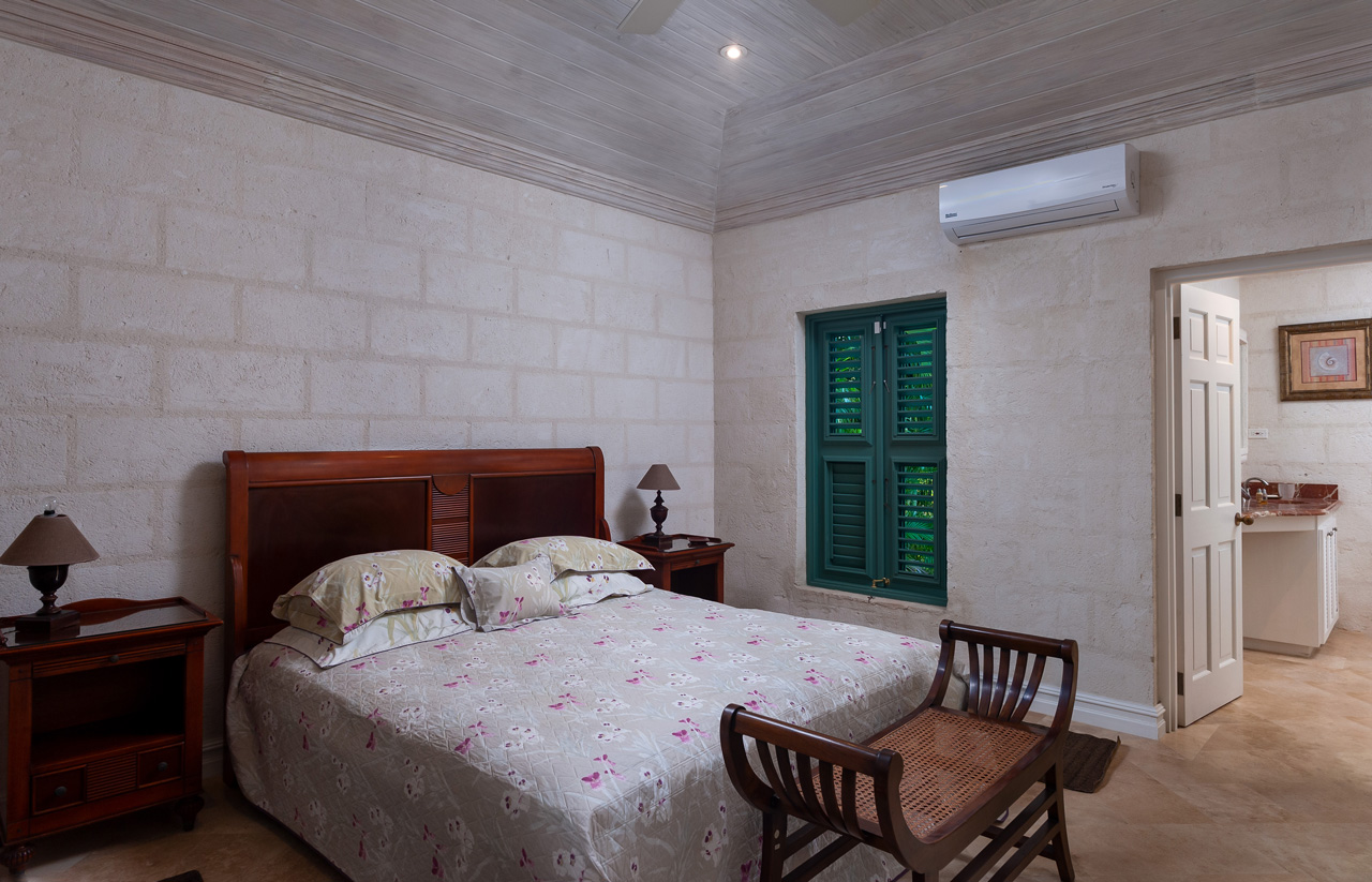 sandy lane barbados sundial plantation holetown pool beach sea neptune kitchen address prestige golf green monkey par 9 tiger woods charitable trust onyx real estate property investment luxury