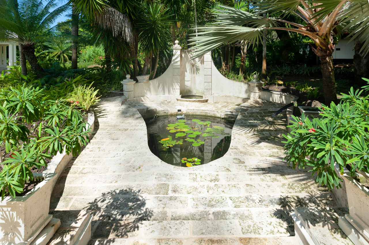 sandy lane barbados sundial plantation holetown pool beach sea neptune kitchen address prestige golf green monkey par 9 tiger woods charitable trust onyx real estate property investment luxury