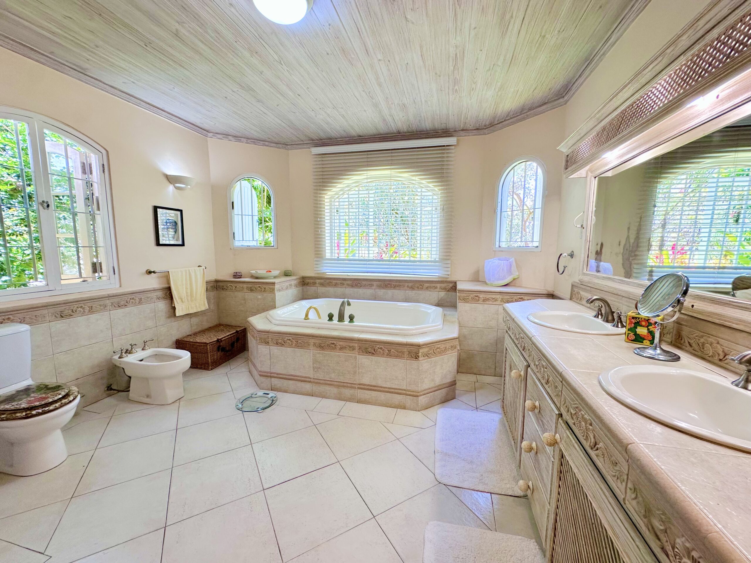 tisbliss real estate golf course durants golf christ church investment onyx real estate income generator investment airbnb rental single storey storage barbados bridgetown land residential