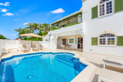 Swimming pool and villa exterior at Villa Horizon, Westport