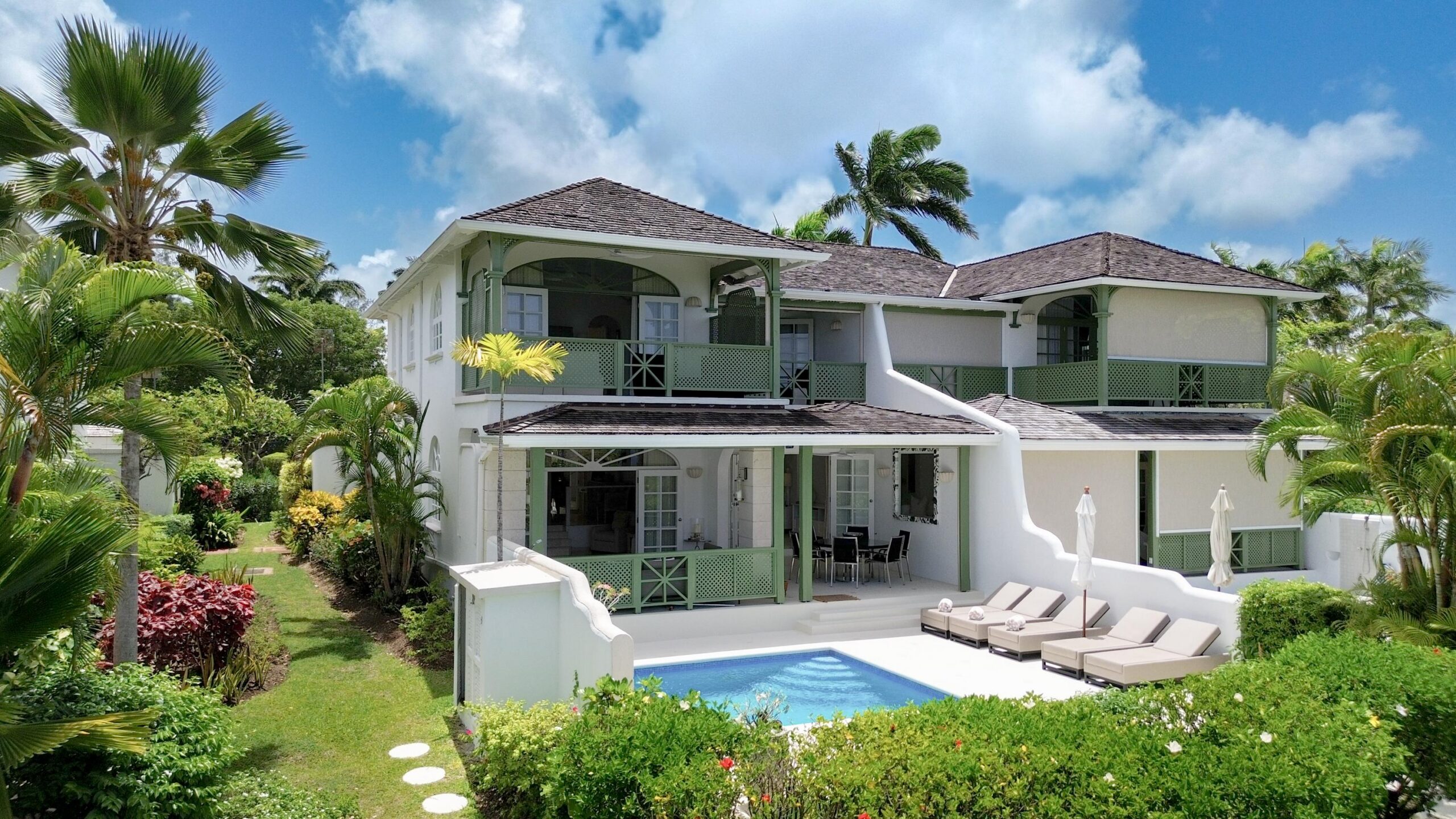 Modern 3-bedroom townhouse at Escape 2 Tamarind Row with private pool and gardens, Sugar Hill, St. James